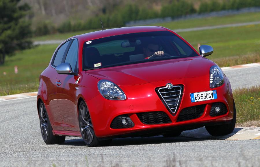  Alfa Romeo Giulietta Quadrifoglio Verde (940) 2010 года  (фото 9 из 48)